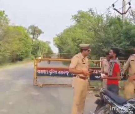 नकुड: बहलोलपुर चौकी पर पुलिस ने दो पहिया वाहनों के काटे चालान