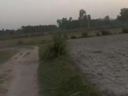 ##road nahin banvae ja rahi hai@
