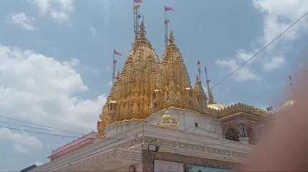 જૂનાગઢ: જવાહર રોડ સ્વામિનારાયણ મુખ્ય મંદિર ખાતે 197મો વાર્ષિક પાટોત્સવ ની ઉજવણી, આજે સંતોનો પ્રવચન યોજાયું