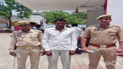 मितौली: मैगलगंज थाना पुलिस ने भगौतीपुर गांव से फरार अभियुक्त लक्ष्मी नारायण को किया गिरफ्तार
