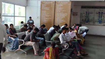 लालबर्रा: कलेक्ट्रेट सभागार में जनसुनवाई: 74 आवेदकों ने अधिकारियों को बताई अपनी समस्या, निर्देश दिए गए