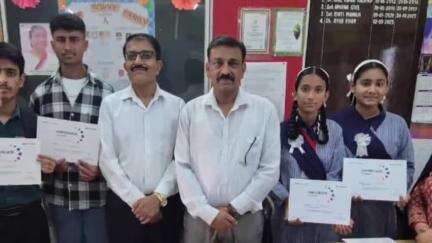 नाहन: सैनवाला स्कूल ने लगातार तीसरी बार जीता प्रथम राज्य स्तरीय विप्रो अर्थियन पुरस्कार, स्कूल में टीम का जोरदार स्वागत हुआ