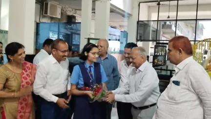 लालबर्रा: बालाघाट जिले में सीबीएसई बोर्ड की दसवीं और बारहवीं कक्षा के परीक्षा परिणाम घोषित, स्कूलों में छात्रों का स्वागत