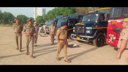 बागपत: ASP ने पुलिस लाइन बागपत में परेड सलामी एवं निरीक्षण के बाद विभिन्न विभागों का किया निरीक्षण, दिए आवश्यक निर्देश