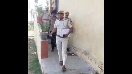 झाडोल: बाघपुरा पुलिस ने करीब दो माह पूर्व सरकारी स्कूल से हुई एल.ई.डी. टीवी चोरी में दो और आरोपियों को गिरफ्तार किया