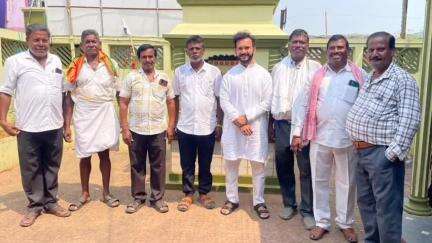 ପାରଳାଖେମୁଣ୍ଡି: ବୁରଗାଁର ଏକ ଵିଵାହ କାର୍ଯ୍ୟକ୍ରମରେ ଯୋଗ ଦେଲେ ପାରଳା ବିଧାୟକ