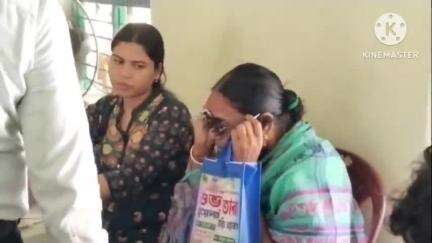 খানাকুল ১: খানাকুল থানার উদ্যোগে বিনামূল্যে চক্ষু পরীক্ষা শিবিরের আয়োজন,দেওয়া হলো চশমা ও ওষুধ