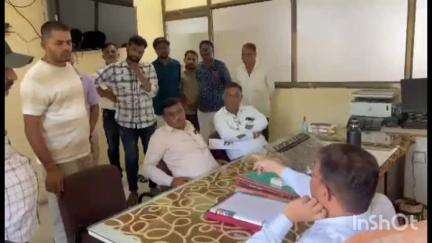 માણસા: માણસા ખાતે આઇકોનીક રોડ અંગે કોંગ્રેસ અને વેપારીઓની ચીફ ઓફિસરને રજૂઆત કરાઈ#Jansamasya