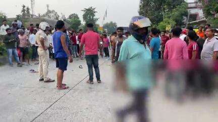 চোপড়া: ভয়াবহ পথ দুর্ঘটনা চোপড়া কালাগছ সংলগ্ন ২৭ নং জাতীয় সড়কে ঘটনায় মৃত এক গুরুতর যখন আরো তিন