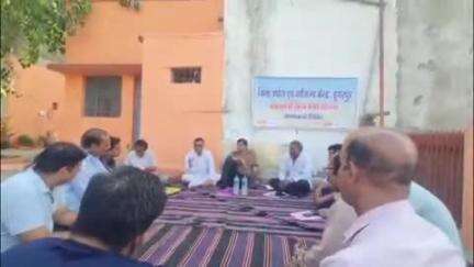 डूंगरपुर: जिला उद्योग केन्द्र ने मेढ क्षत्रीय स्वर्णकार समाज भवन में प्रधानमंत्री विश्वकर्मा योजना की बैठक आयोजित की
