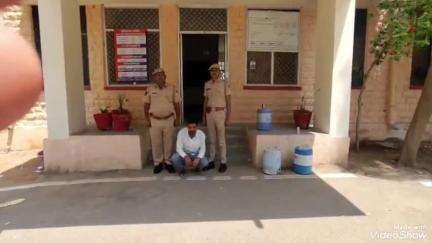 भीनमाल: रामसीन पुलिस ने आबकारी एक्ट में लंबे समय से फरार आरोपी को गिरफ्तार किया, बड़ी कार्रवाई