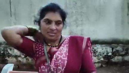 గుంతకల్లు: గుత్తి ఆర్టీసీ బస్టాండులో మహిళా ప్రయాణికురాలికి చెందిన ఆరు తులాల బంగారు ఆభరణాలు అపహరణ పోలీసులకు ఫిర్యాదు చేసిన బాధితురాల