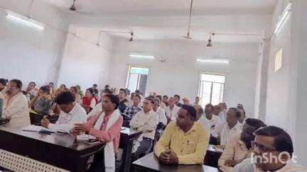 हरसूद: हरसूद में विकासखंड स्तरीय प्रधान पाठकों की बैठक का आयोजन