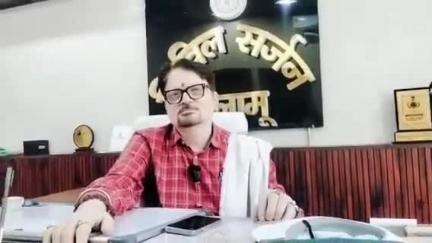 मेदिनीनगर (डालटनगंज): पलामू में सब-स्टैंडर्ड दवाओं की सप्लाई पर रोक, सिविल सर्जन ने सप्लायर को मानक के अनुरूप दवाएं देने का निर्देश दिया
