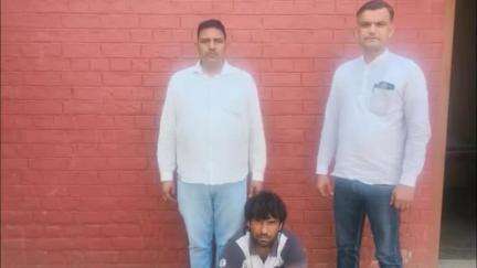 नारनौल: बाछोद हवाई पट्टी रोड पर रेलवे अंडरपास के पास सीआईए नारनौल की टीम ने एक युवक को अवैध हथियार के साथ गिरफ्तार किया