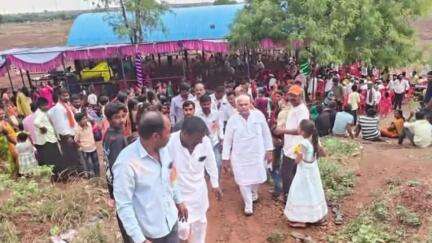 ಬಸವನ ಬಾಗೇವಾಡಿ: ಬಳ್ಳಾವುರ ಗ್ರಾಮದ ಬಳ್ಳಮ್ಮ ದೇವಿ ಜಾತ್ರಾ ಮಹೋತ್ಸವದಲ್ಲಿ ಭಾಗಿಯಾದ ಸಚಿವ ಶಿವಾನಂದ ಪಾಟೀಲ್