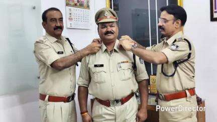 सिवनी: ज़िले में 3 प्रधान आरक्षक बने ASI, पुलिस अधीक्षक ने वर्दी पर स्टार लगाकर किया पदोन्नत