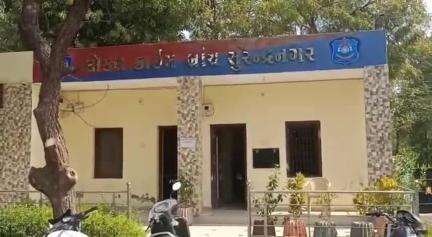 થાનગઢ: અપહરણ અને પોક્સોના ગુન્હામાં વચગાળાના જામીન લઈ ફરાર શખ્સ ઝડપાયો.