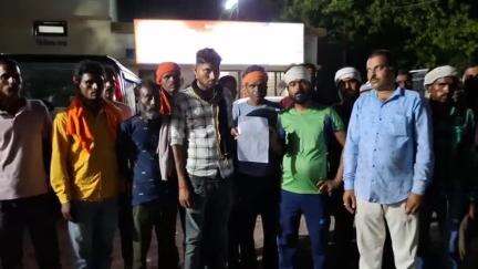 छतरपुर नगर: ग्राम बगौता की सोसाइटी में काम करने वाले मजदूरों को प्रबंधक ने मजदूरी नहीं दी, सिविल लाइन थाने पहुंचे मजदूर