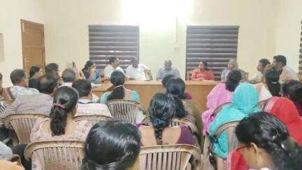 ചാവക്കാട്: ഗുരുവായൂർ മണ്ഡലത്തിലെ സ്കൂളുകളുടെ അറ്റകുറ്റപ്പണി, PWD റസ്റ്റ് ഹൗസിൽ അക്ബർ എം.എൽ.എയുടെ അധ്യക്ഷതയിൽ യോഗം ചേർന്നു