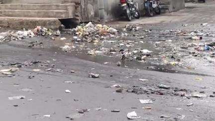 दिग्रस: अवकाळी पावसाने दिग्रस शहरातील चांदनगर भागात नाल्याचे पाणी रस्त्यावर, नागरिकांचे आरोग्य धोक्यात #jansamasya