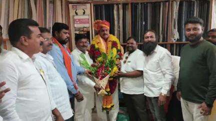 अंबड: भाजपा जालना जिल्हा ग्रामीण अध्यक्षपदी आ नारायण कुचे यांची निवड अंबड शहरात फटाके फोडून आनंद उत्सव साजरा