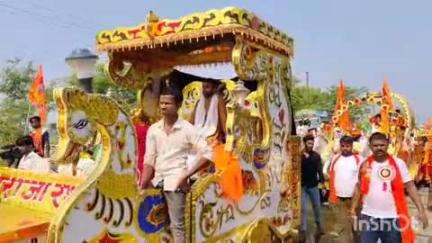 धनरुआ: मोरियावां गांव में मां देवी की प्राण प्रतिष्ठा के लिए सैकड़ों महिला श्रद्धालुओं ने निकाली कलश शोभायात्रा