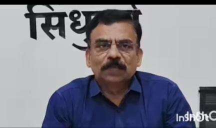 कुडाळ: मुख्यमंत्र्यांचा सत्कार करणे भोवले : दोन ग्राम महसूल अधिकाऱ्यांवर निलंबनाची कारवाई : जिल्हाधिकारी अनिल पाटील