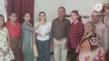 आर्वी: अनुष्का व निधीचा जिल्हावर झेंडा अनुष्का जिल्ह्यातून प्रथम तर निधी तृतीय खासदार आमदार यांनी दिल्या शुभेच्छा