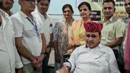 बाड़मेर: ऑपरेशन सिंदूर की सफलता को समर्पित, राजकीय चिकित्सालय ब्लड बैंक में विशाल रक्तदान शिविर का आयोजन, सांसद रहे उपस्थित