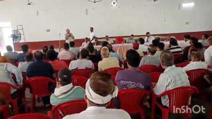 बाजपुर: श्री रामभवन धर्मशाला में व्यापारियों ने अतिक्रमण की समस्या सुलझाने के लिए बैठक आयोजित की
