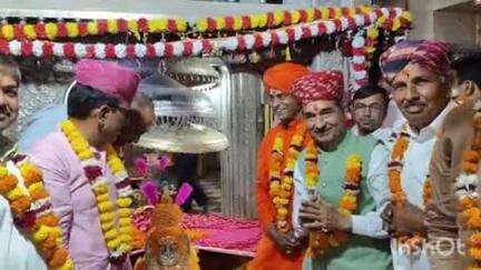 पोकरण: BJP प्रदेश अध्यक्ष मदन राठौड़ का रामदेवरा में भव्य स्वागत, देश की सुरक्षा में तैनात सेना के जवानों के लिए मांगी मन्नत