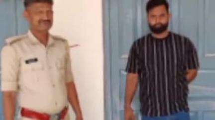 भोरे: भोरे थाना पुलिस ने यूपी में छापेमारी कर शराब तस्करी के आरोपी को गिरफ्तार किया