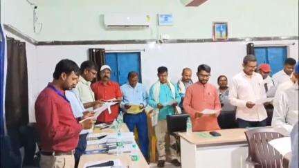 वज़ीरगंज: वज़ीरगंज में बीएलओ को मिला एक दिवसीय विशेष प्रशिक्षण