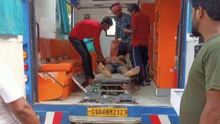 গোয়ালপোখর ২: গাছের ডাল ভেংগে পড়ল সুরজাপুর এলাকার এক ব্যক্তির উপর গুরুতর আহত হন ব্যক্তি