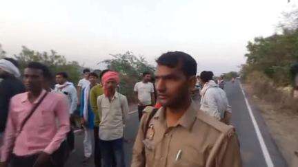 मऊरानीपुर: सिजारा में बाइक सवार महिला के साथ बदमाशों ने की लूटपाट, पुलिस जांच में जुटी