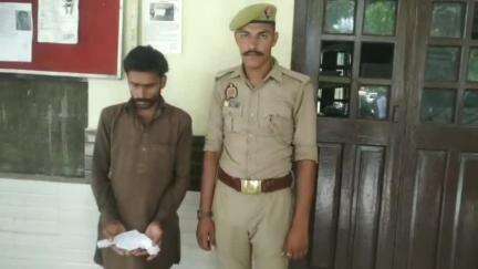 कैराना: कैराना कोतवाली पुलिस ने मन्नामाजरा मार्ग से मोहल्ला बरखंडी निवासी आरोपी को गिरफ्तार किया, अवैध तमंचा व कारतूस बरामद