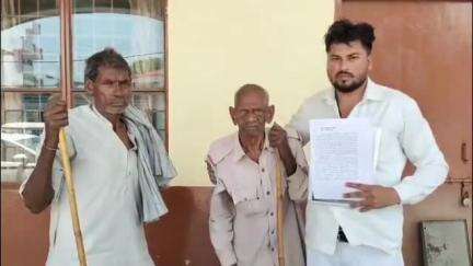शामली: बधेव के ग्रामीण ने फर्जीवाड़े से 2 बीघा जमीन पर अवैध कब्जे का आरोप लगाया, डीएम से की शिकायत