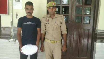 कैराना: कैराना कोतवाली पुलिस ने अलग-अलग स्थानों से बाइक सवार दो तस्करों को किया गिरफ्तार, अवैध गांजा बरामद