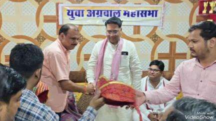 भरतपुर: प्रभारी मंत्री सुरेश रावत ने एक पेड़, एक परिंदा अभियान में लिया भाग