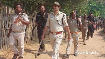 ବାଙ୍ଗିରିପୋଷି: ବାଙ୍ଗିରିପୋଷି ବ୍ଲକ ଶିମିଳିପାଳ ପାଦ ଦେଶରେ ଥିବା ଗାଁ ଗୁଡିକରେ ସ୍ଵତନ୍ତ୍ର ଟାସ୍କ ଫୋର୍ସ ପକ୍ଷରୁ ଫ୍ଲାଗମାର୍ଚ୍ଚ
