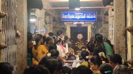 காரைக்குடி: கொப்புடைய நாயகி அம்மன் கோயிலில் உயர் நீதிமன்ற உத்தரவுப்படி காப்பு கட்டுகளுடன் தொடங்கிய செவ்வாய் திருவிழா