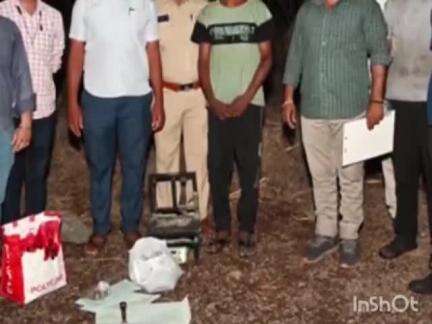संगमनेर: खांडगाव येथे गांजाची बेकायदेशीर विक्री करणाऱ्याला अटक सात हजार सहाशे पन्नास रुपये किमतीचा गांजा जपतो