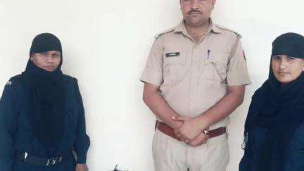 हिण्डौन: नई मंडी पुलिस ने कोचिंग व संस्थानों से आने-जाने वाली छात्राओं को परेशान करने वाले को ओवर ब्रिज के नीचे से दबोचा