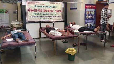 માળીયા હાટીના: માળિયા હાટીનાના અમરાપુર પ્રાથમિક આરોગ્ય કેન્દ્ર ખાતે બ્લડ ડોનેશન કેમ્પ યોજાયો