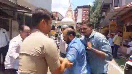 महाड: सुभाष मोरे यांचा आत्मदहनाच 
प्रयत्न पोलिसांनी हाणून पाडला