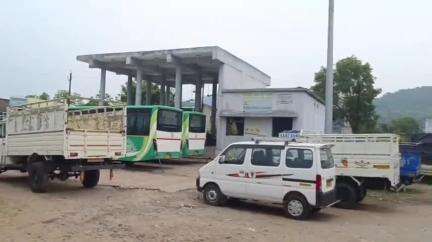 ମୋହନା: ବିପର୍ଯ୍ୟସ୍ତ ଅବସ୍ଥାରେ ମୋହନା ବସଷ୍ଟାଣ୍ଡ, ଯାତ୍ରୀ ହନ୍ତସନ୍ତ #jansamasya