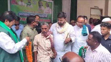 पालोजोरी: मॉडल डिग्री कॉलेज में झारखंड राज्य गठन आंदोलन के चिन्हित आंदोलनकारियों को मिला प्रमाण-पत्र, मंत्री हफीज़ुल हसन रहे मौजूद