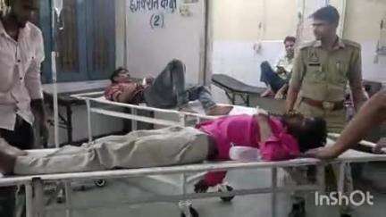 कोल: सारसौल बस स्टैंड पर नशे में धुत दो युवकों को रोडवेज बस ने उतारा, जहरखुरानी की आशंका, अस्पताल में एडमिट
