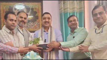 नाहन: पी.जी.आई. मेडिकल टेक्नोलॉजिस्ट यूनियन चंडीगढ़ के प्रतिनिधि मंडल ने सांसद सुरेश कश्यप से की मुलाकात